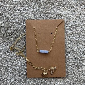 Chic Gold Necklace with Lavender Accent
